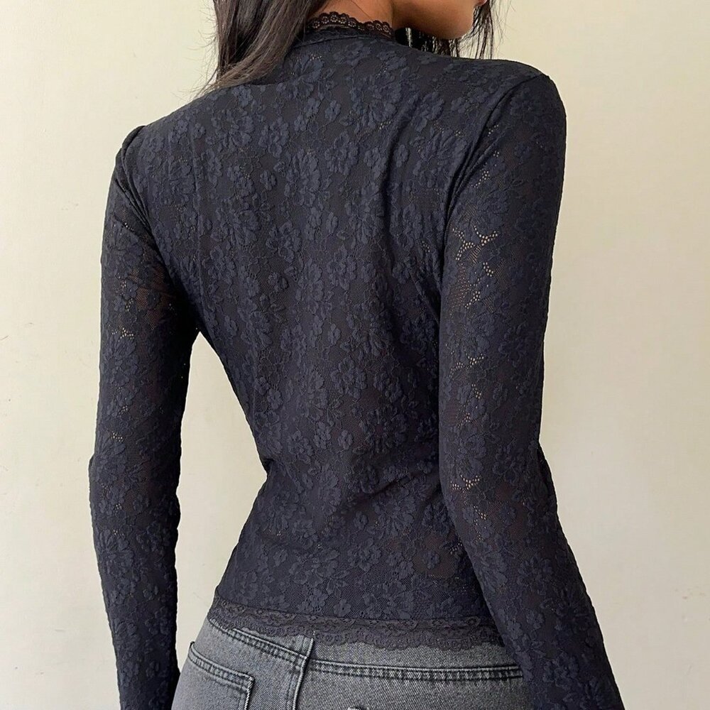Black Elegant Women's Sexy Lace Long Sleeve Blouse - Picture 2 of 8